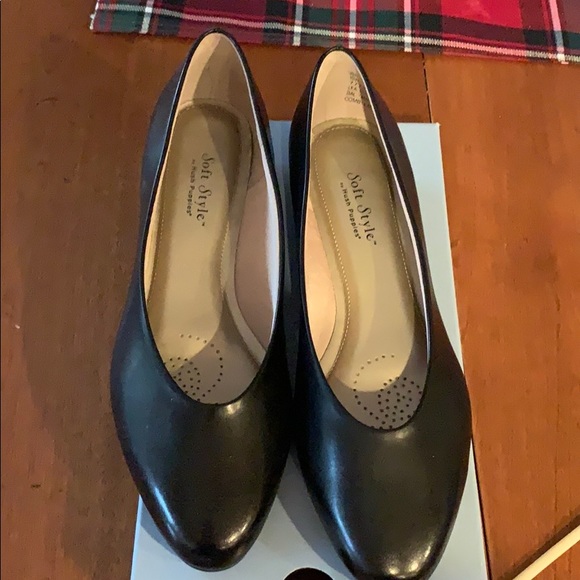 Hush puppies SoftStyle flats - Picture 2 of 4